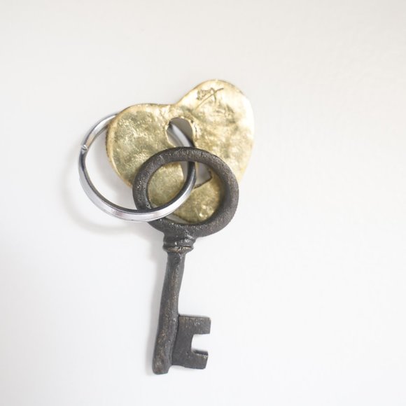 Michael Aram Key and Heart Key Chain - Picture 3 of 3
